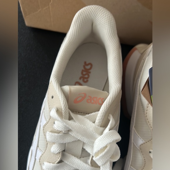 ASICS Jogger X81 Woman’s US 9.5/EU 41.5 Cream/White - Picture 3 of 8